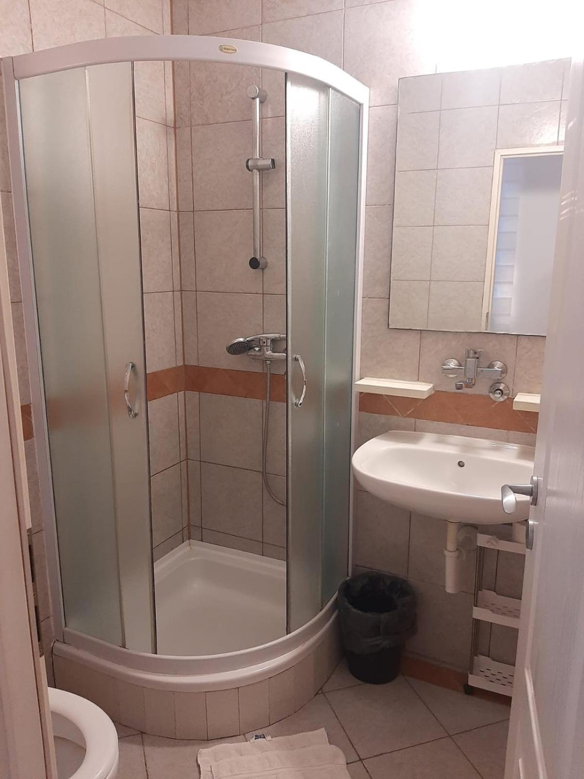 Rooms Lutra Bilje Екстериор снимка